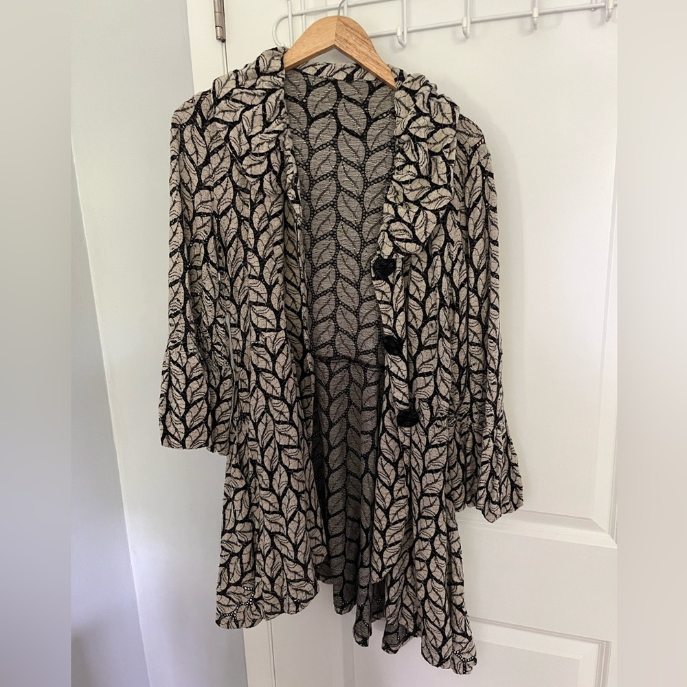 Chic Black and Cream Leaf Jacket